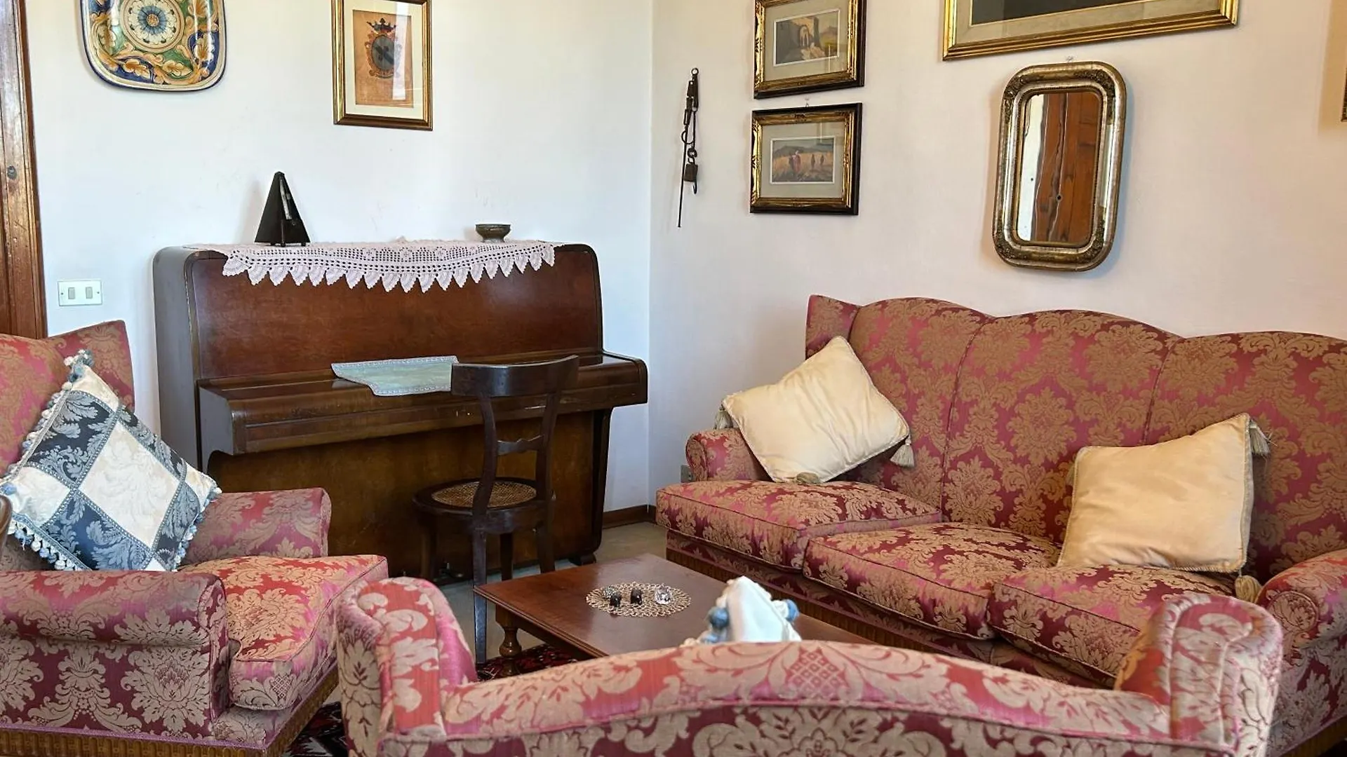 Primo Piano Villa Liberty Indipendente A Lucca Itálie