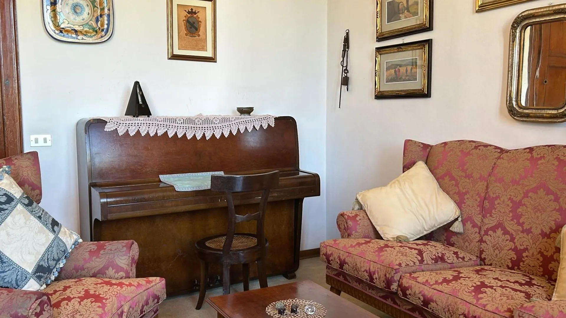 Primo Piano Villa Liberty Indipendente A Lucca